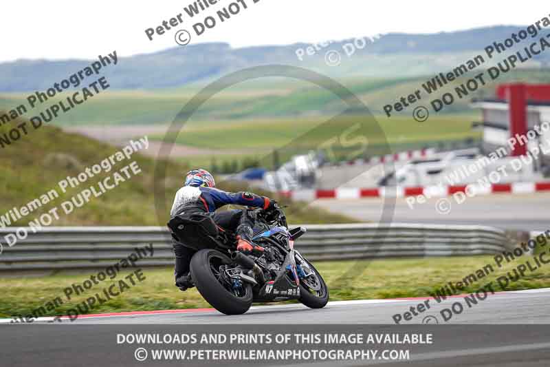 cadwell no limits trackday;cadwell park;cadwell park photographs;cadwell trackday photographs;enduro digital images;event digital images;eventdigitalimages;navarra;no limits trackdays;peter wileman photography;racing digital images;trackday digital images;trackday photos